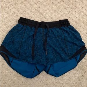 black and blue lululemon shorts